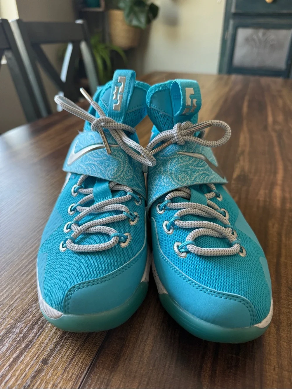 Nike LeBron Blue Kids' High-Top Sneakers with Paisley Strap - Picture 3 of 10